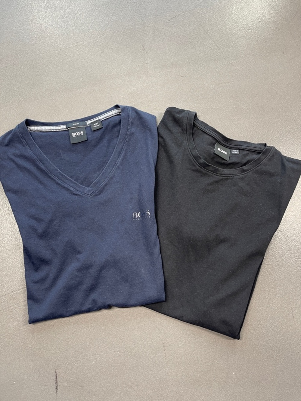 Hugo BOSS Crew Neck & V-Neck Men’s T-Shirts in Navy & Black Small S